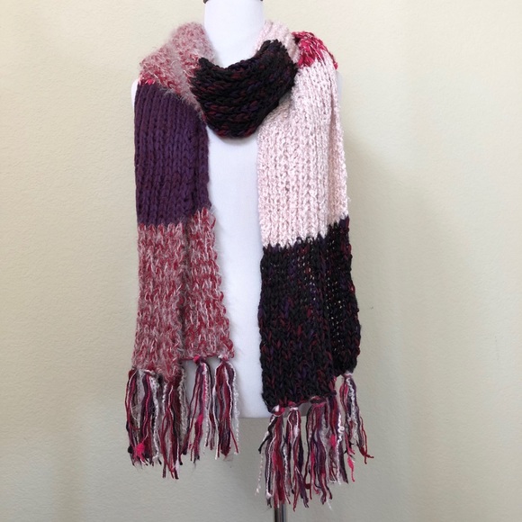 NWT INC Macy's Colorblock Fringe Scarf Berry - Picture 2 of 3